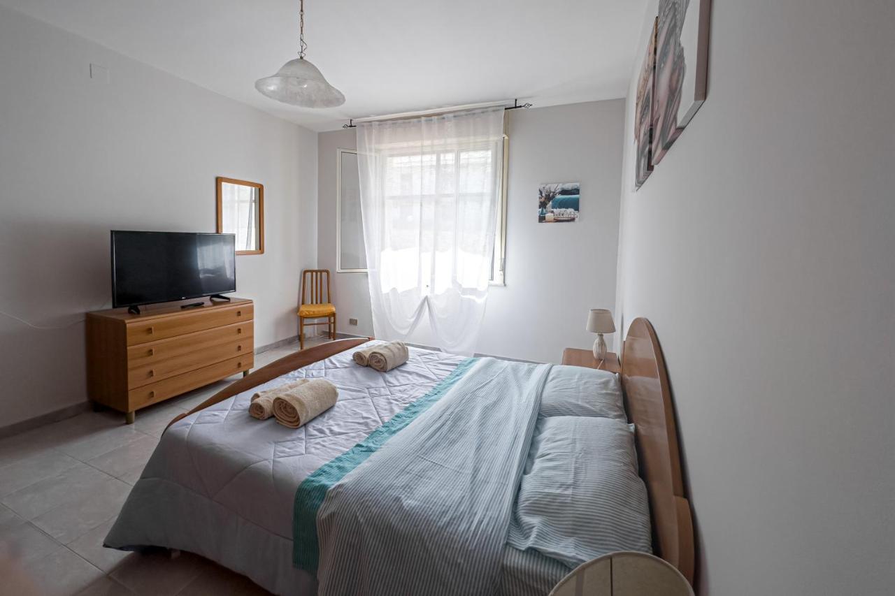 Seashore House - Appartamento A 100 Mt Dal Mare Villafranca Tirrena Exterior foto